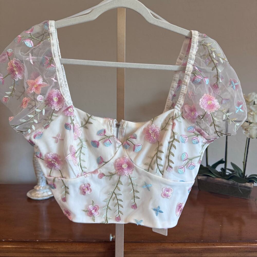 Altar’d State Ambrose Floral Embroidered Top NWT Medium - Picture 2 of 7